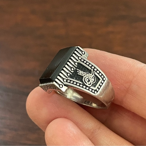 Black onyx solid sterling silver etched size 7.5 ring - Picture 8 of 8